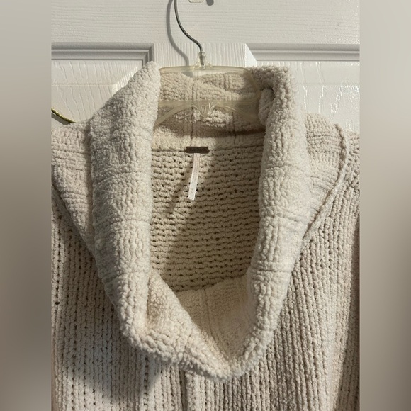 Free People Ivory Be Yours Cowl Neck Knit Sweater - M - Picture 4 of 12